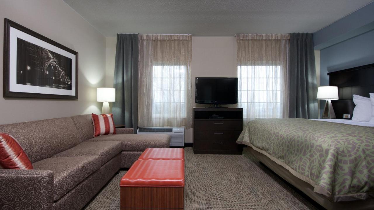 | Staybridge Suites Buffalo-Amherst, an IHG Hotel