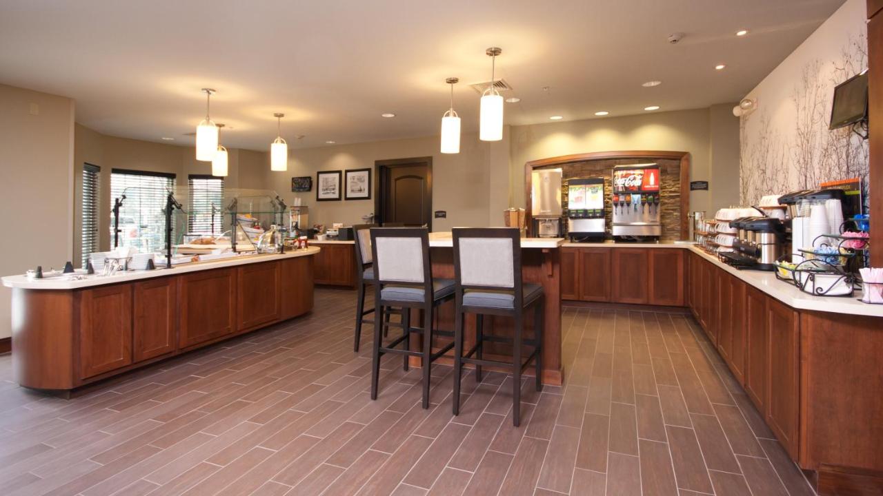 | Staybridge Suites Buffalo-Amherst, an IHG Hotel