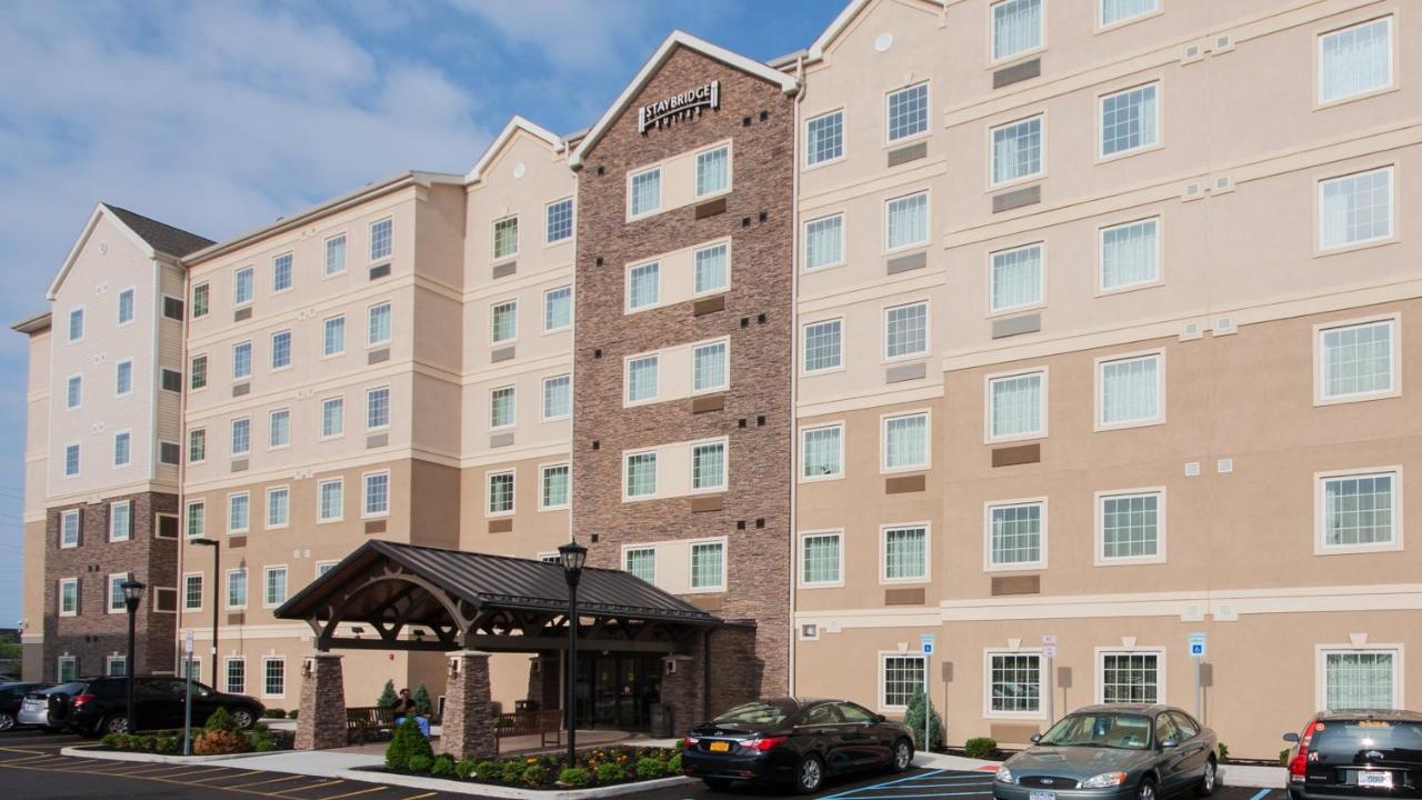 | Staybridge Suites Buffalo-Amherst, an IHG Hotel