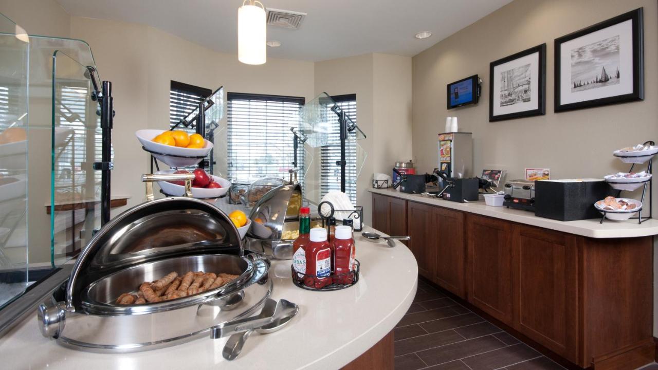 | Staybridge Suites Buffalo-Amherst, an IHG Hotel