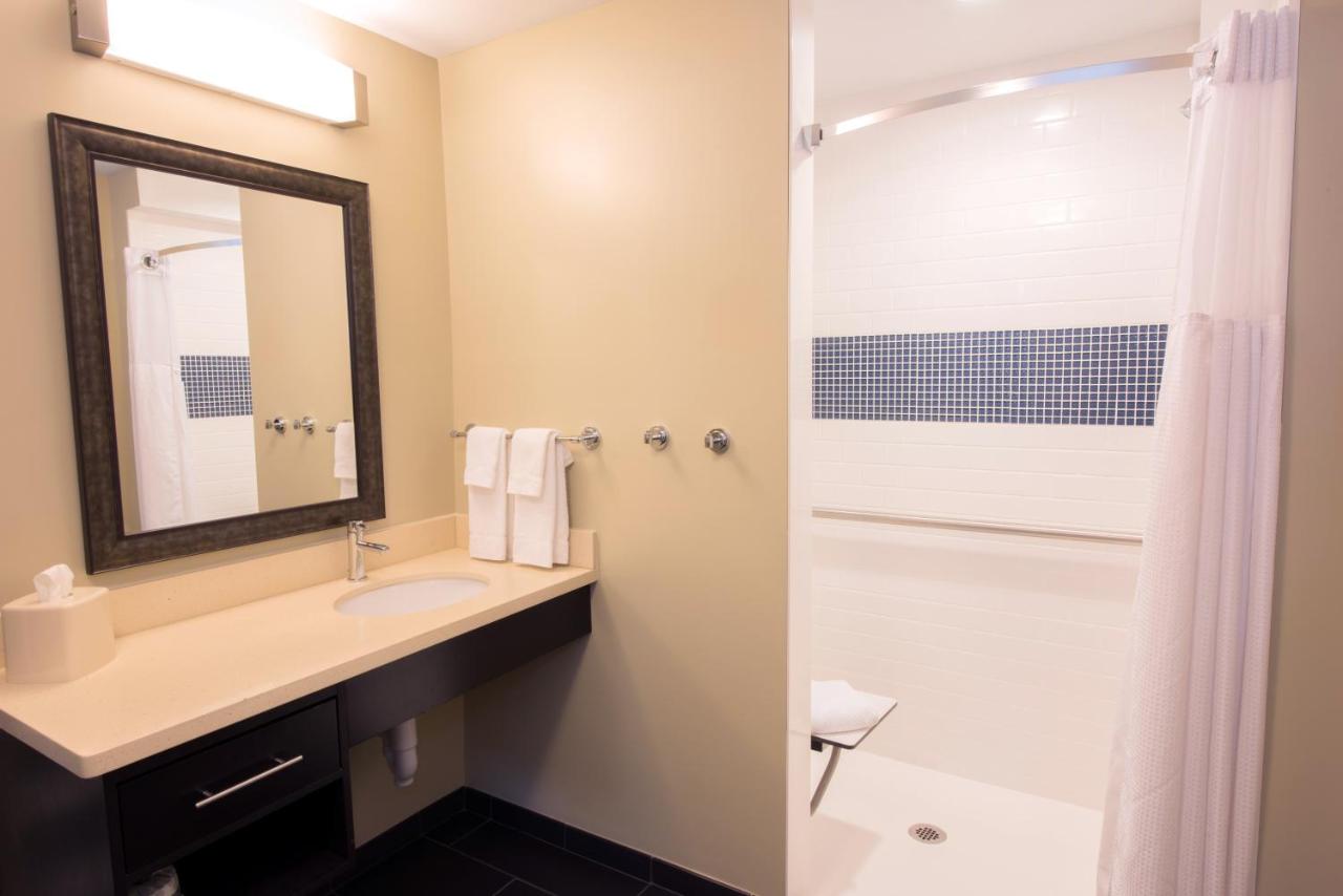 King Studio Suite - Hearing Accessible/Non-Smoking at Staybridge Suites Albany Wolf Rd-Colonie Center by IHG
