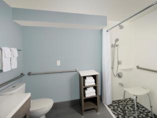 Room #25147419 at Best Western Oceanfront
