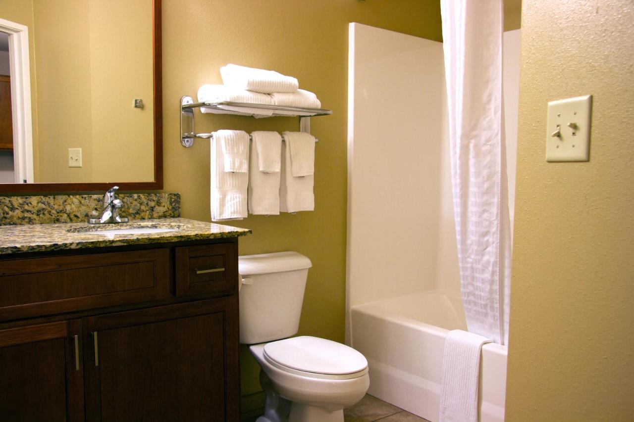 Queen Studio at Candlewood Suites Champaign-Urbana University Area, an IHG Hotel