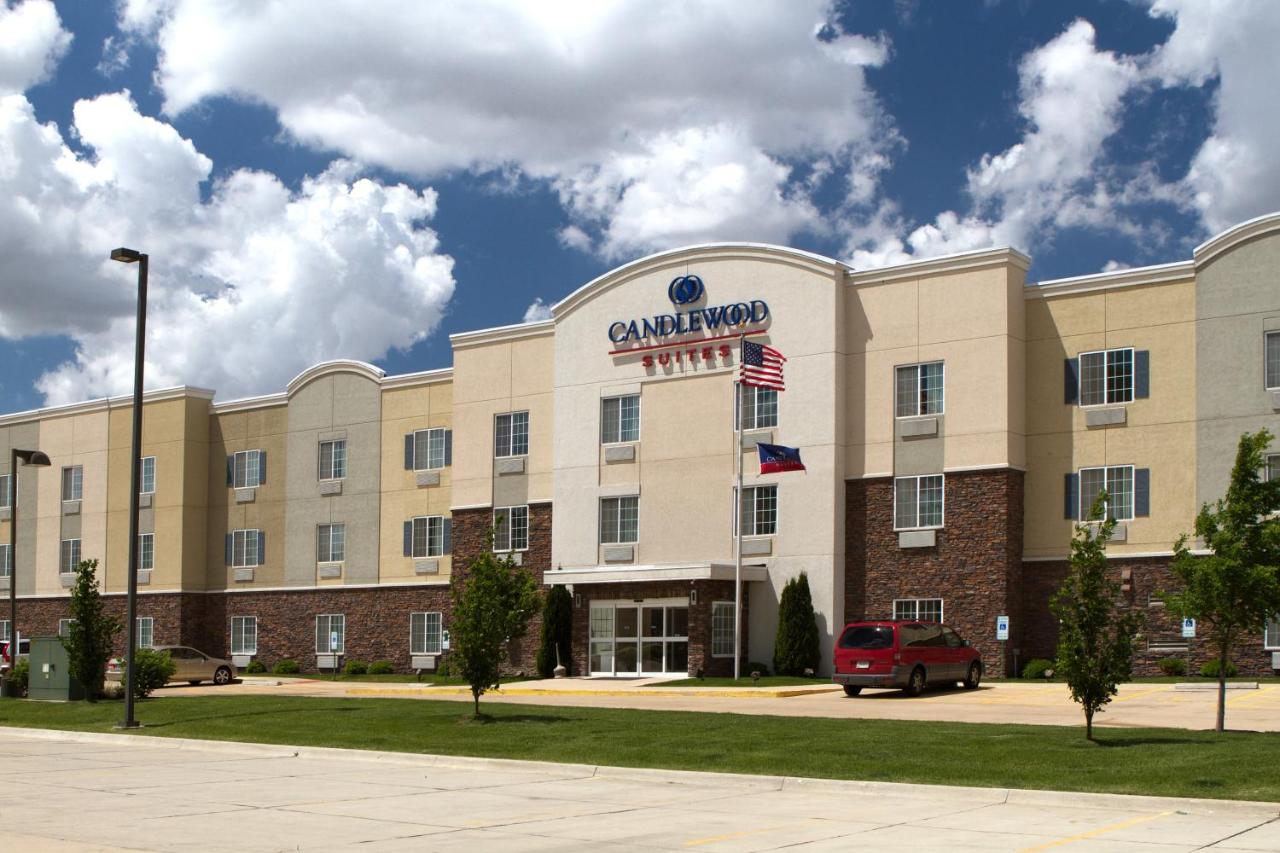  | Candlewood Suites Champaign-Urbana University Area