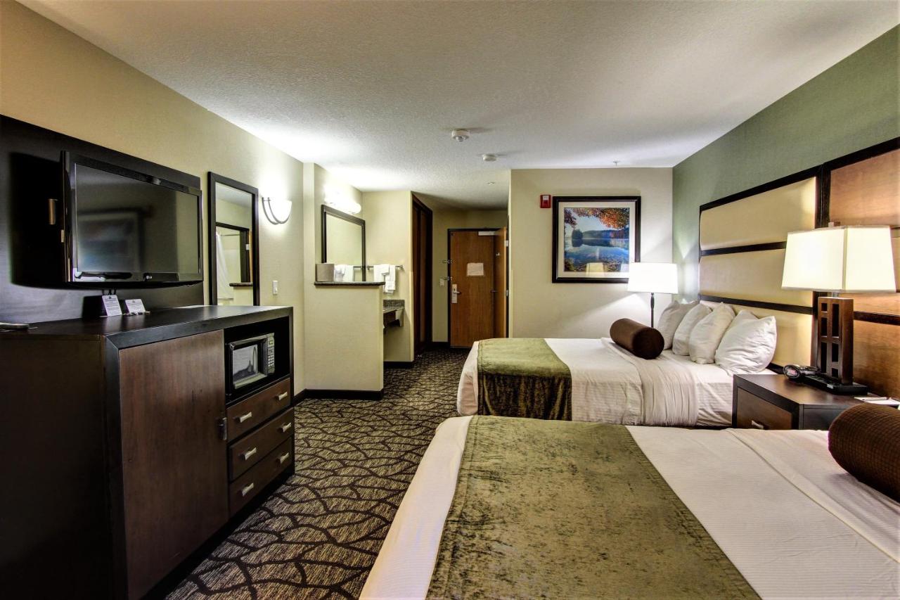 Queen Room with Two Queen Beds - Non-Smoking/Disability Access at Best Western Plus Vancouver Mall Dr. Hotel & Suites