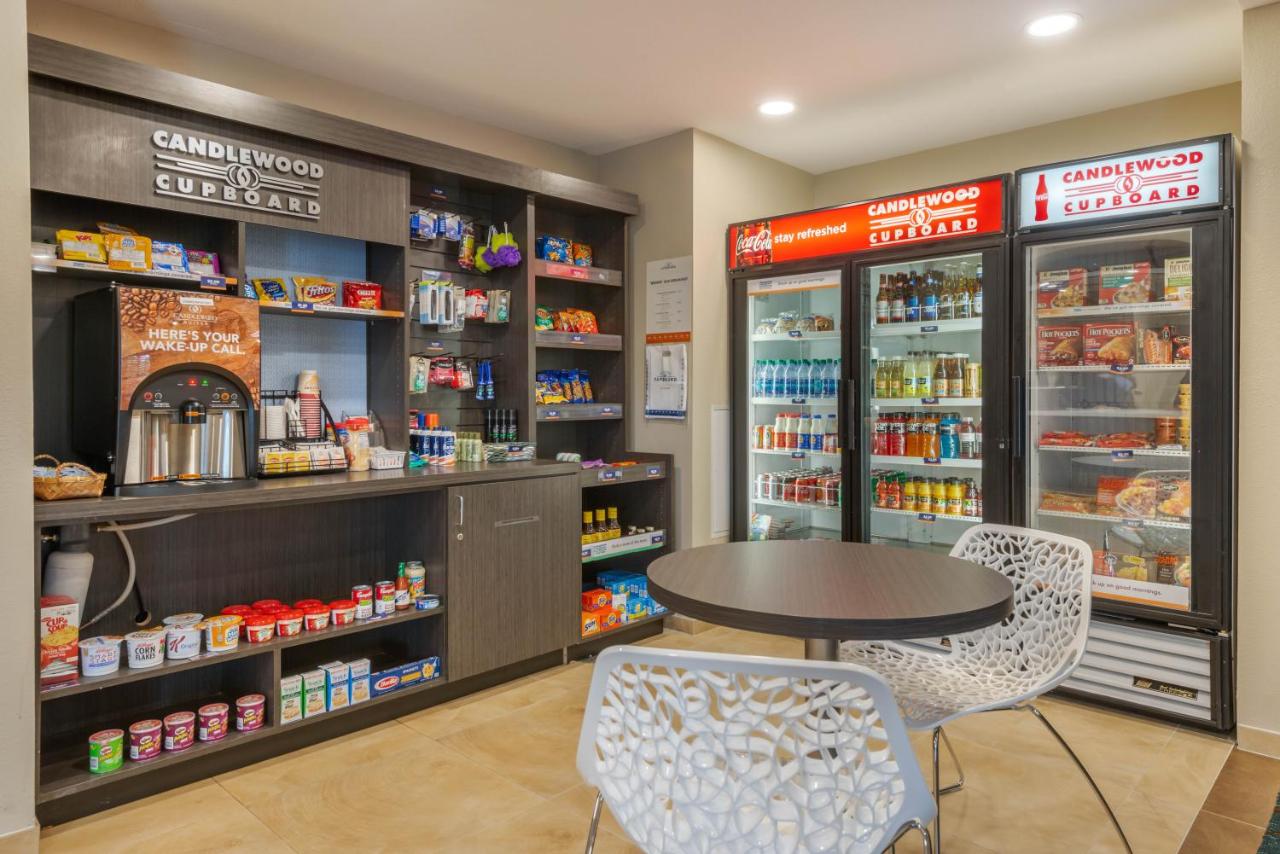 | Candlewood Suites Fort Myers/Sanibel Gateway, an IHG Hotel