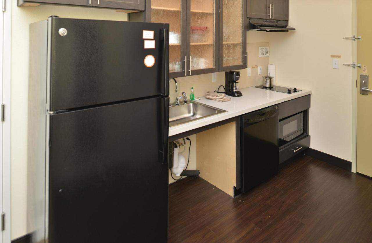 Queen Studio Suite - Hearing Accesible/ Non-Smoking at Candlewood Suites Eugene Springfield by IHG