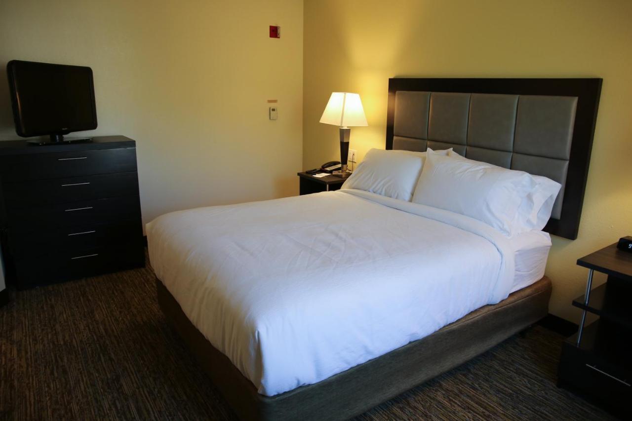 | Candlewood Suites Portland - Scarborough, an IHG Hotel
