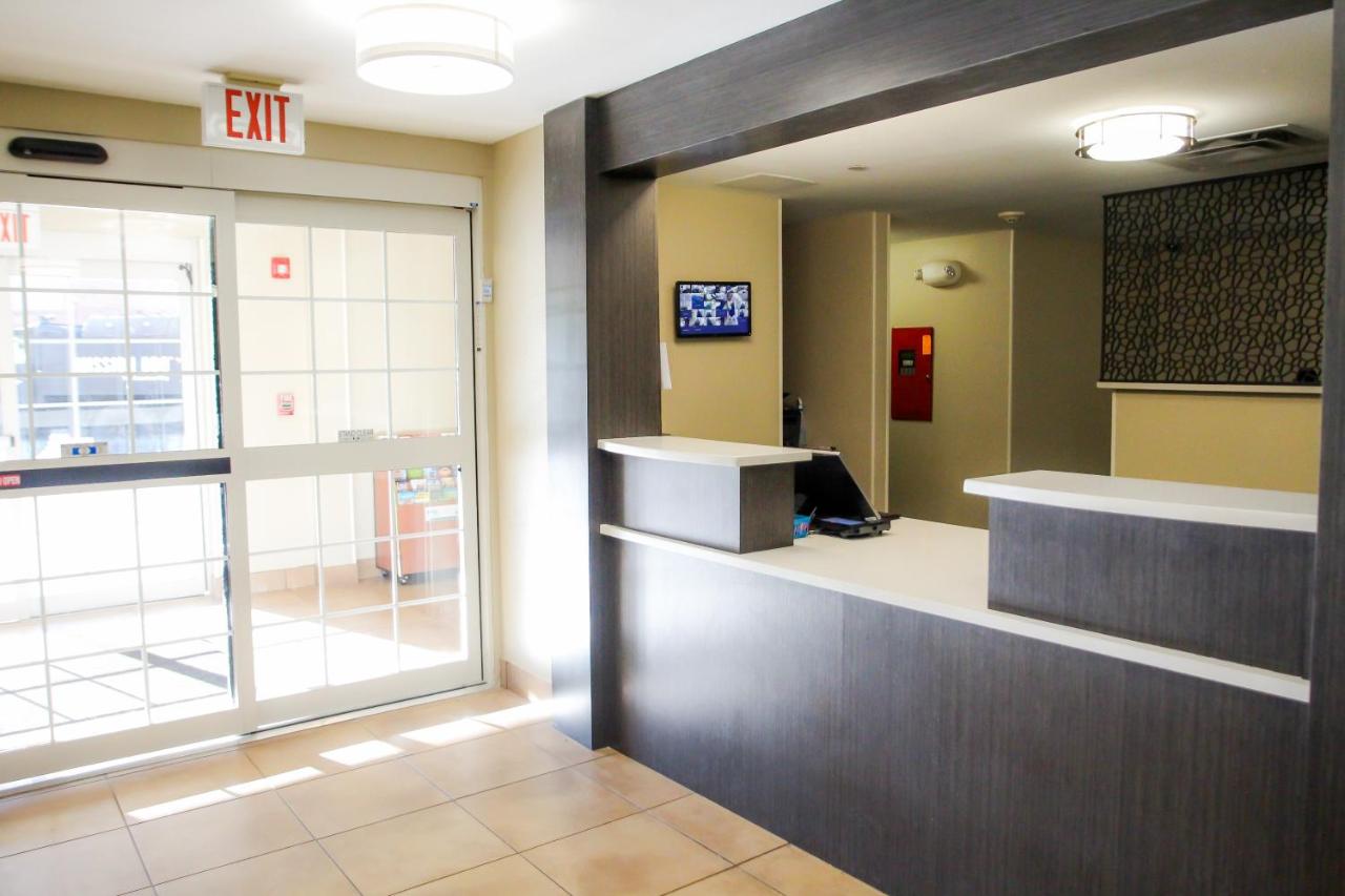 | Candlewood Suites Richmond North-Glen Allen, an IHG Hotel