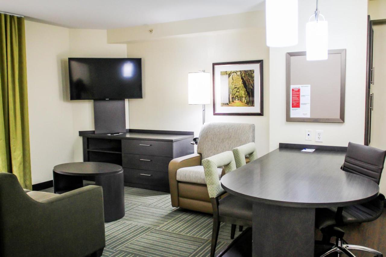 | Candlewood Suites Richmond North-Glen Allen, an IHG Hotel