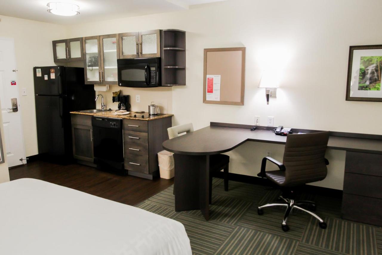 | Candlewood Suites Richmond North-Glen Allen, an IHG Hotel