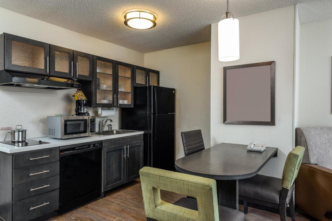 One-Bedroom Queen Suite with Sofa Bed - Non-Smoking/Disability Accessible at Candlewood Suites Glen Allen-Short Pump by IHG