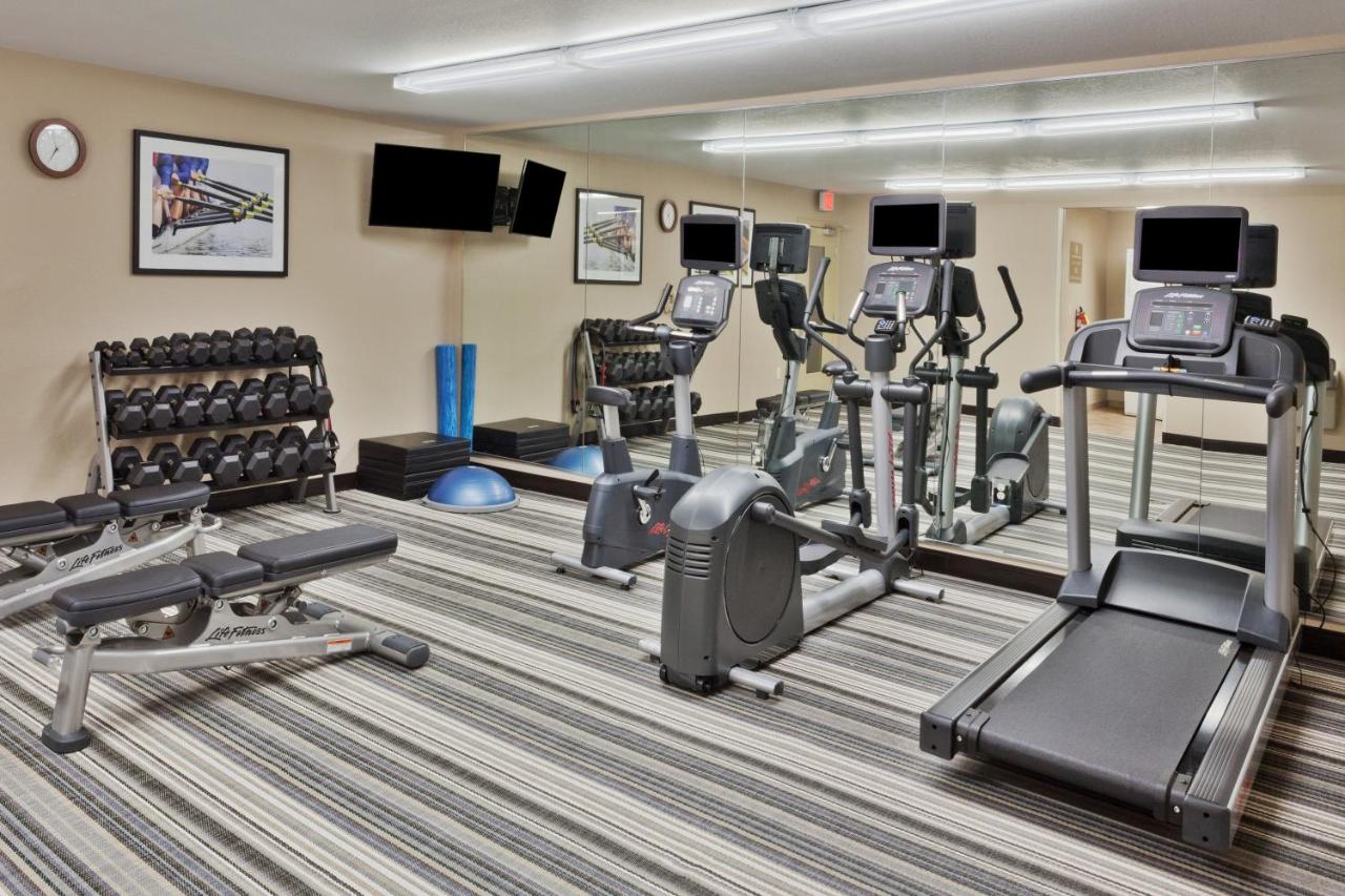 | Candlewood Suites Eastchase Park, an IHG Hotel