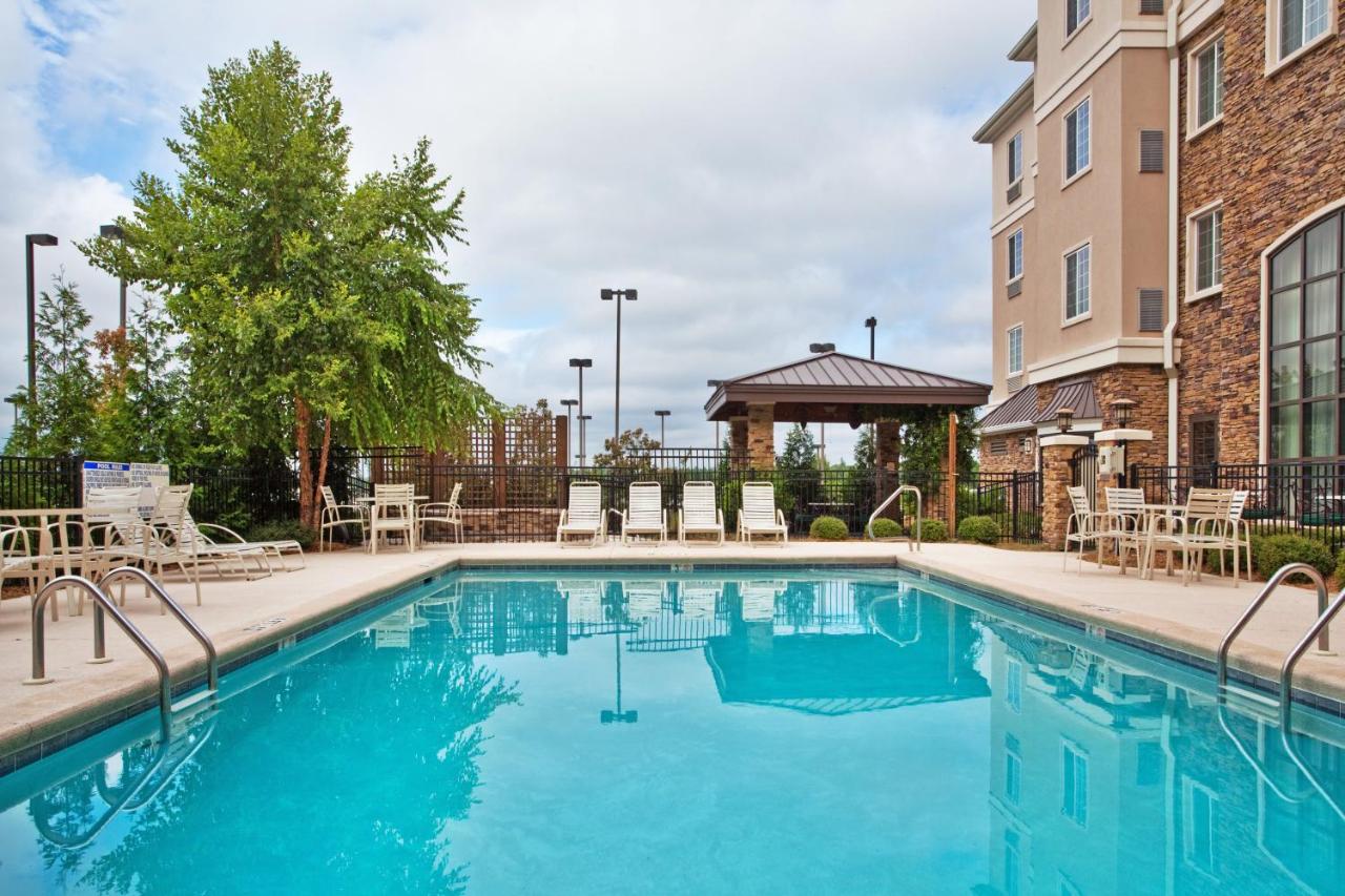 | Staybridge Suites Columbus Ft. Benning, an IHG Hotel