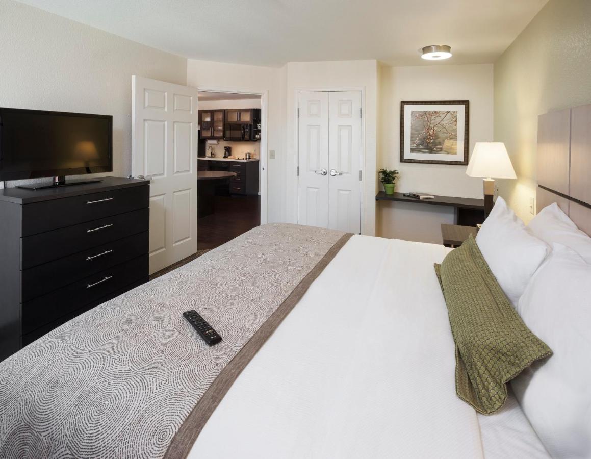 One-Bedroom King Suite - Non-Smoking at Candlewood Suites Memphis East by IHG