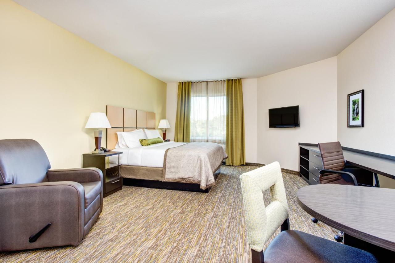 | Candlewood Suites Cut Off - Galliano, an IHG Hotel