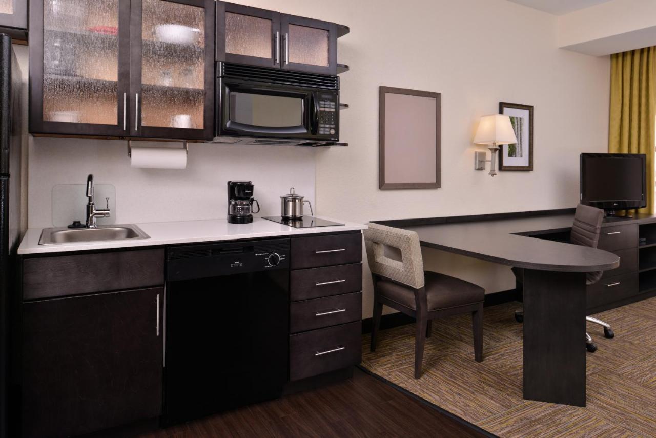 Queen Studio - Non-Smoking at Candlewood Suites Terre Haute, an IHG Hotel