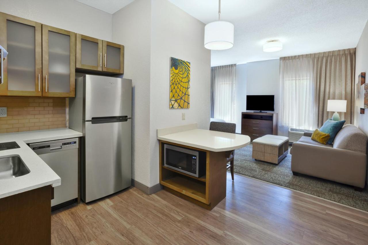 Queen Studio Suite - Mobility Access Roll in Shower/Non-Smoking at Staybridge Suites Columbia by IHG