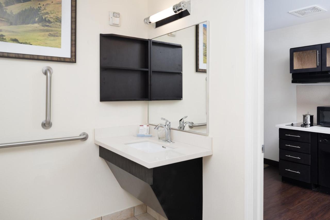 Queen Suite - Disability Access/Non-Smoking at Candlewood Suites Olympia/Lacey by IHG