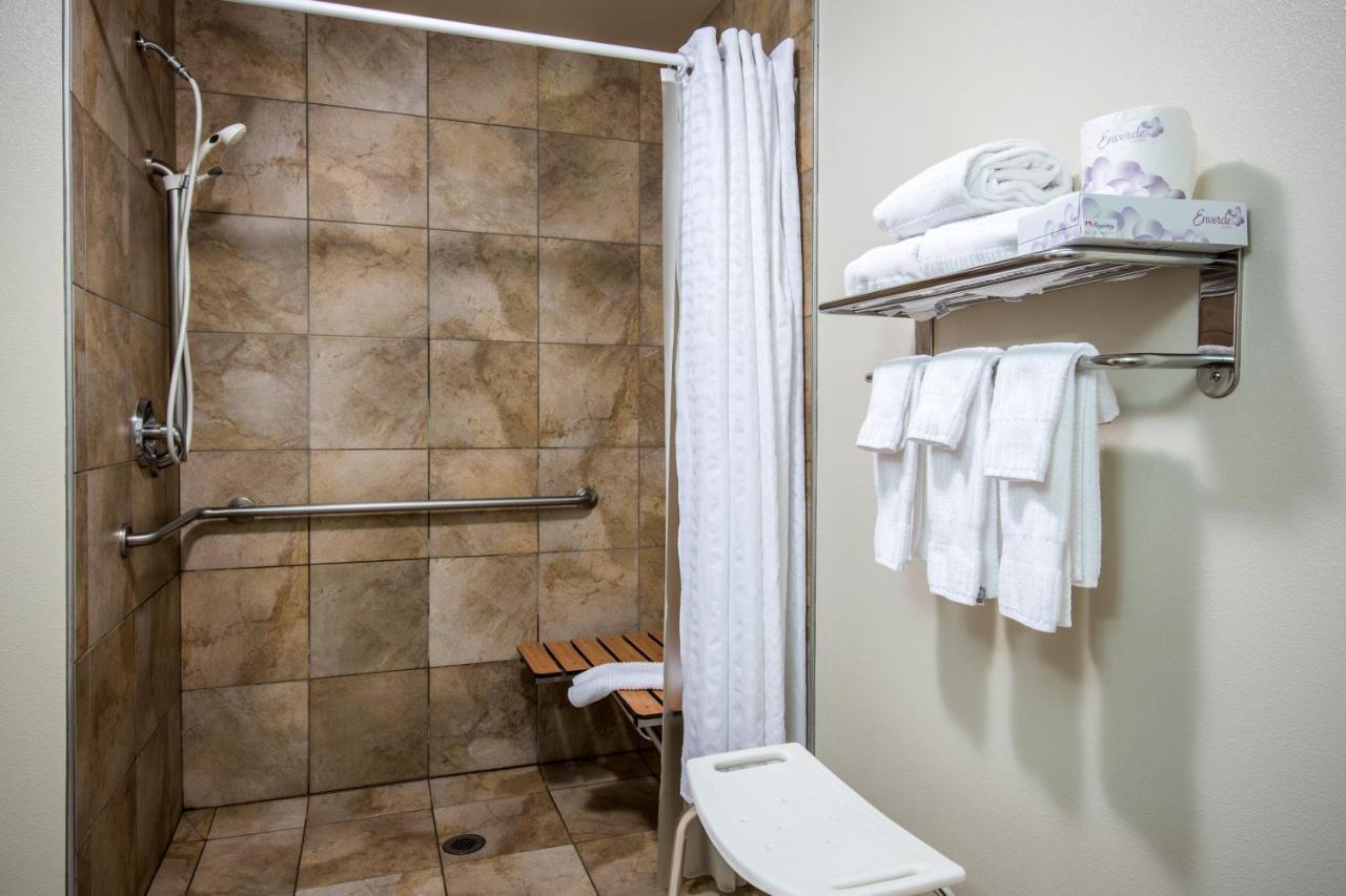 Queen Suite - Disability Access/Non-Smoking at Candlewood Suites Olympia/Lacey by IHG