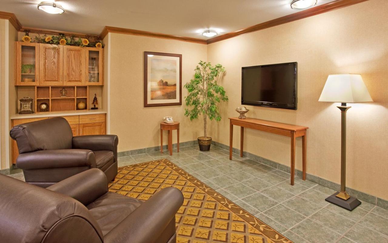  | Candlewood Suites Junction City Fort Riley