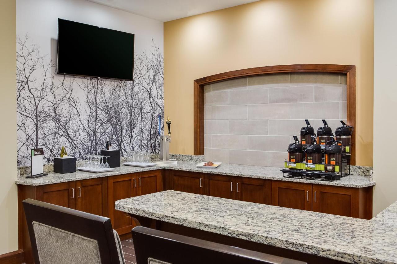  | Staybridge Suites Des Moines Downtown