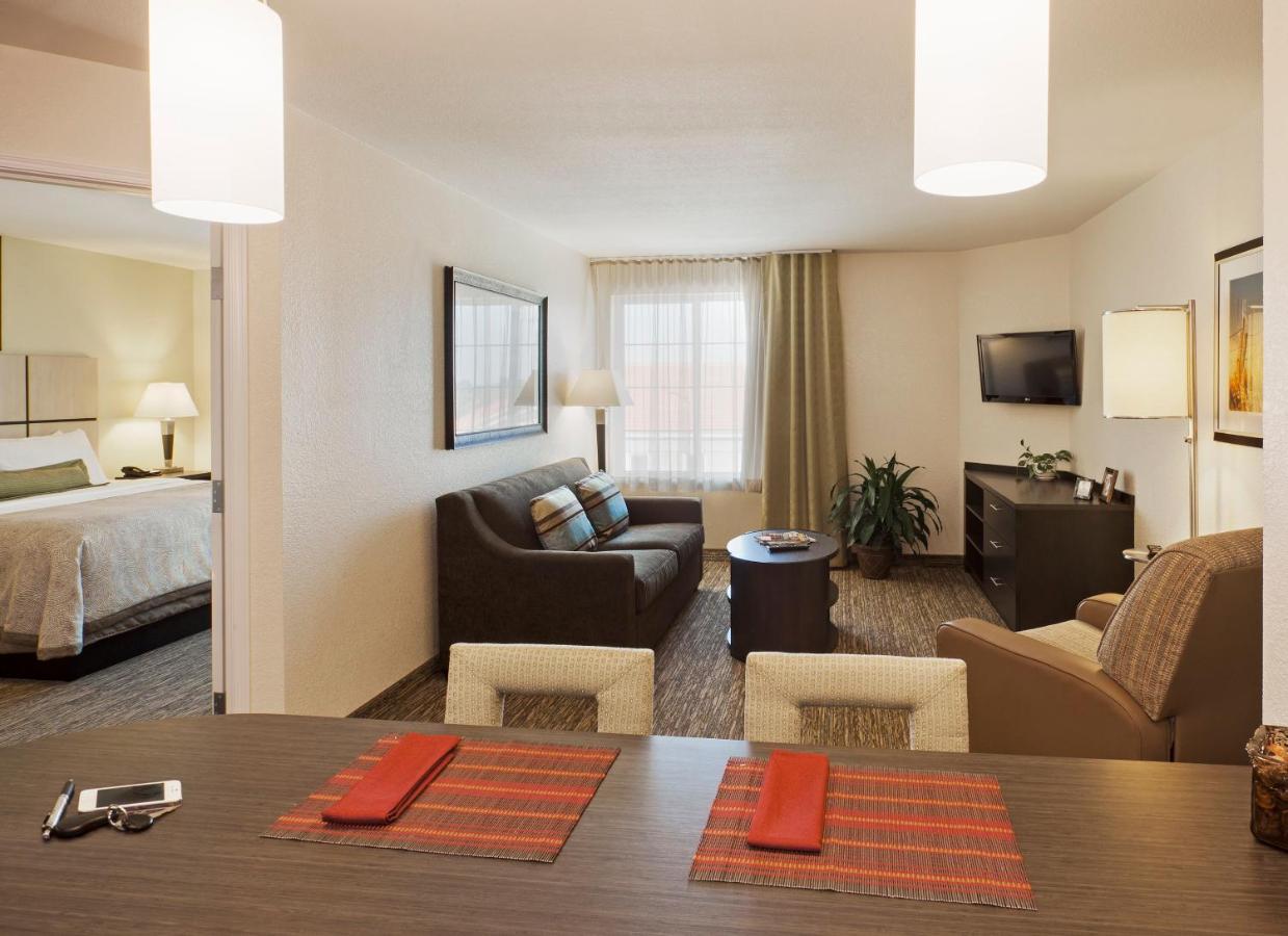 | Candlewood Suites Independence, an IHG Hotel