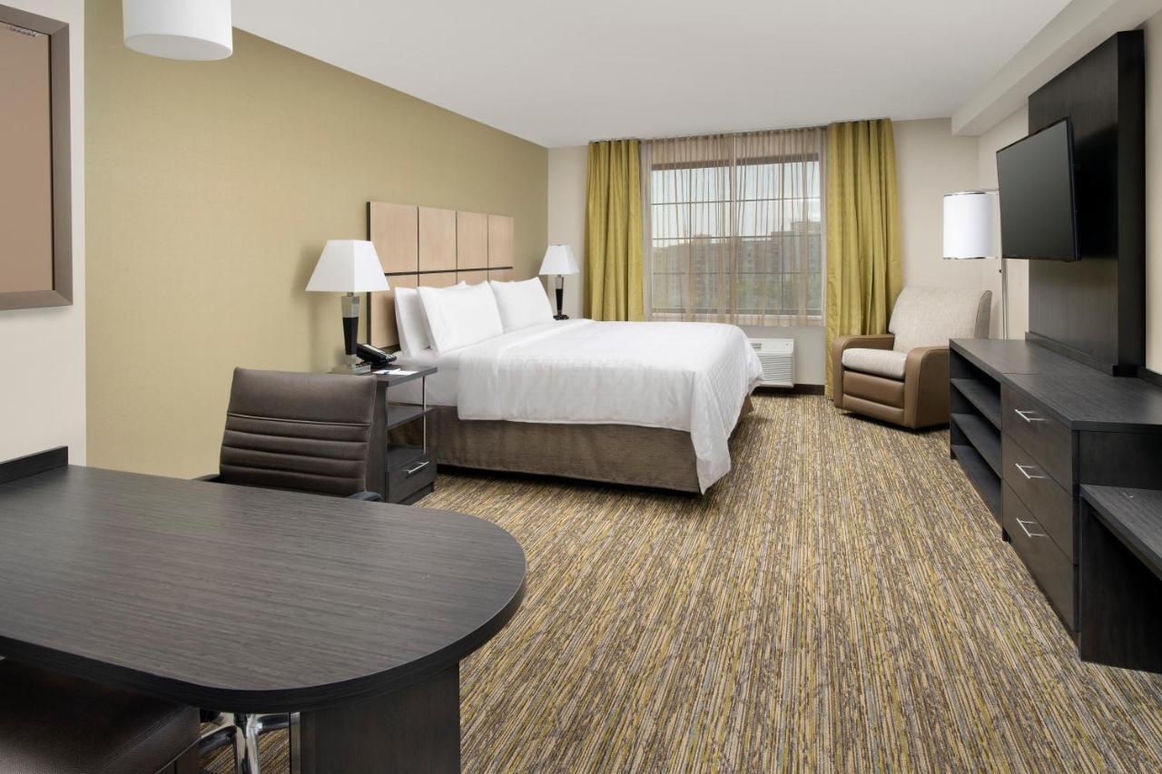 King Studio Suite - Mobility Acces Tub/Non-Smoking at Candlewood Suites Alexandria West by IHG