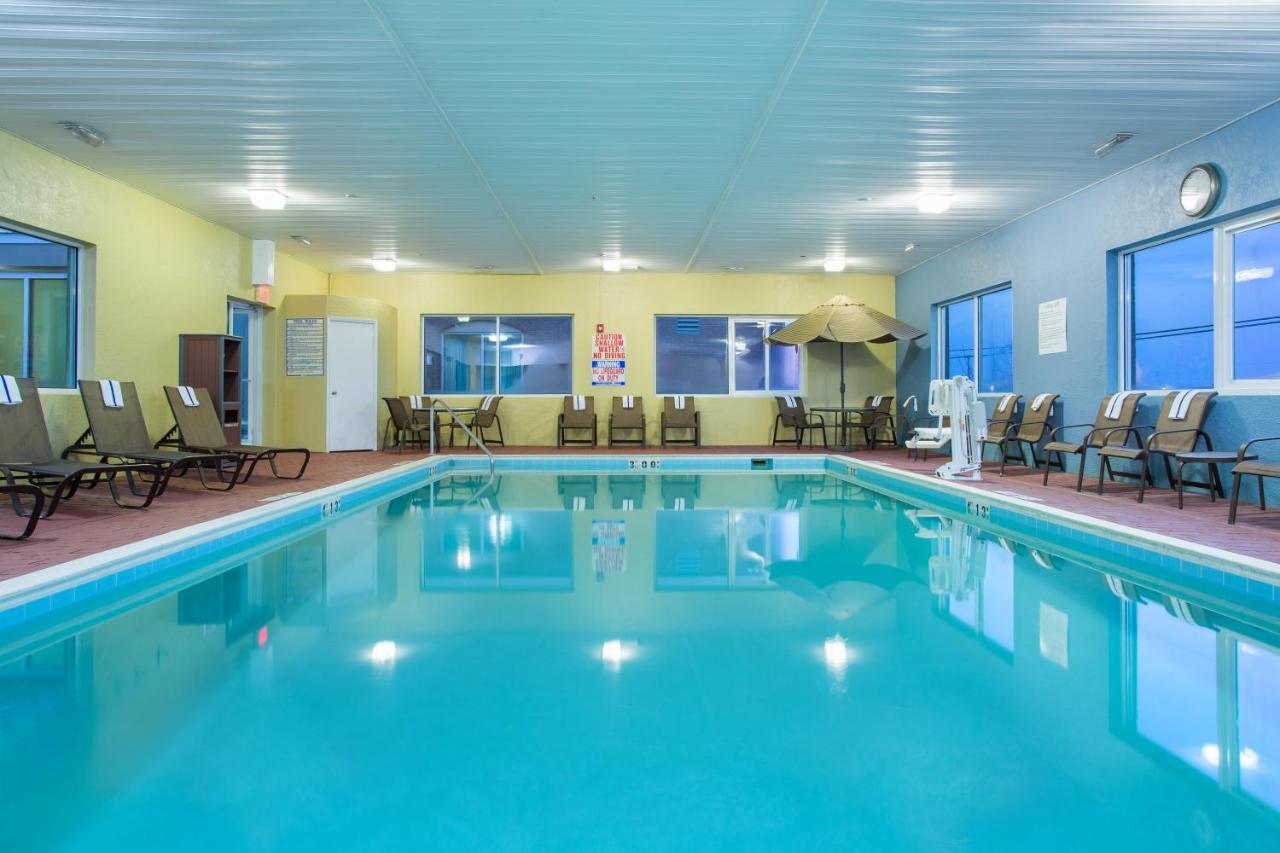  | Holiday Inn Express & Suites Richmond, an IHG Hotel
