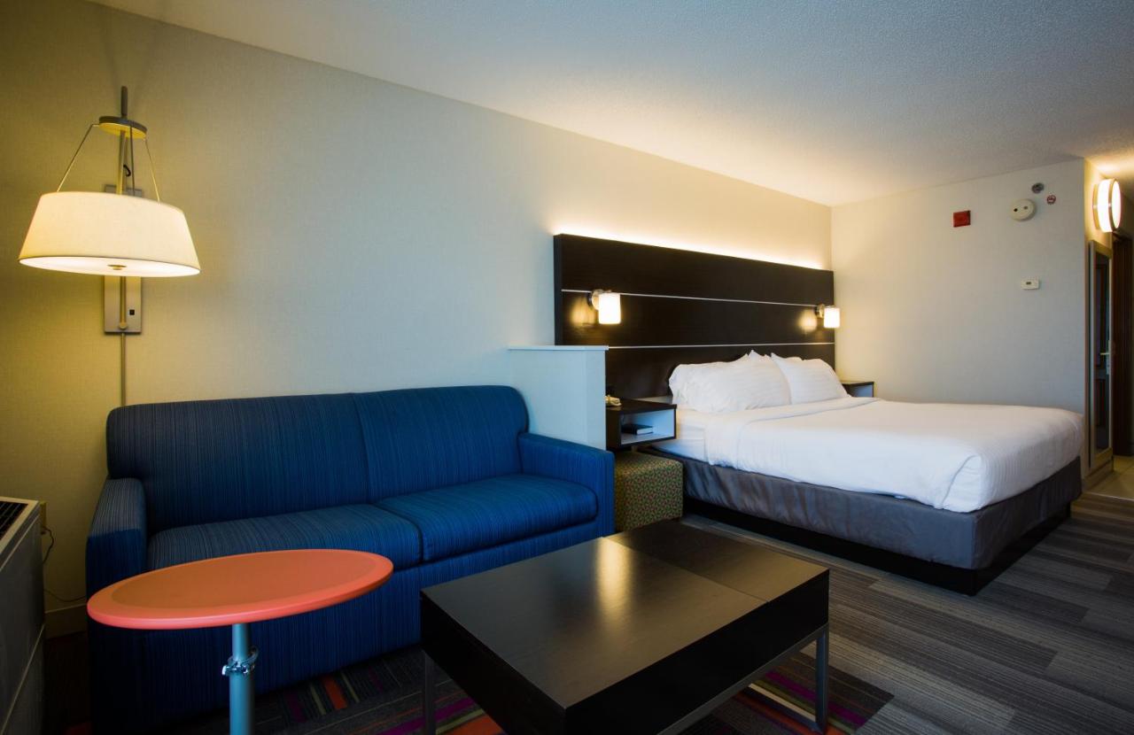  | Holiday Inn Express And Suites Reading