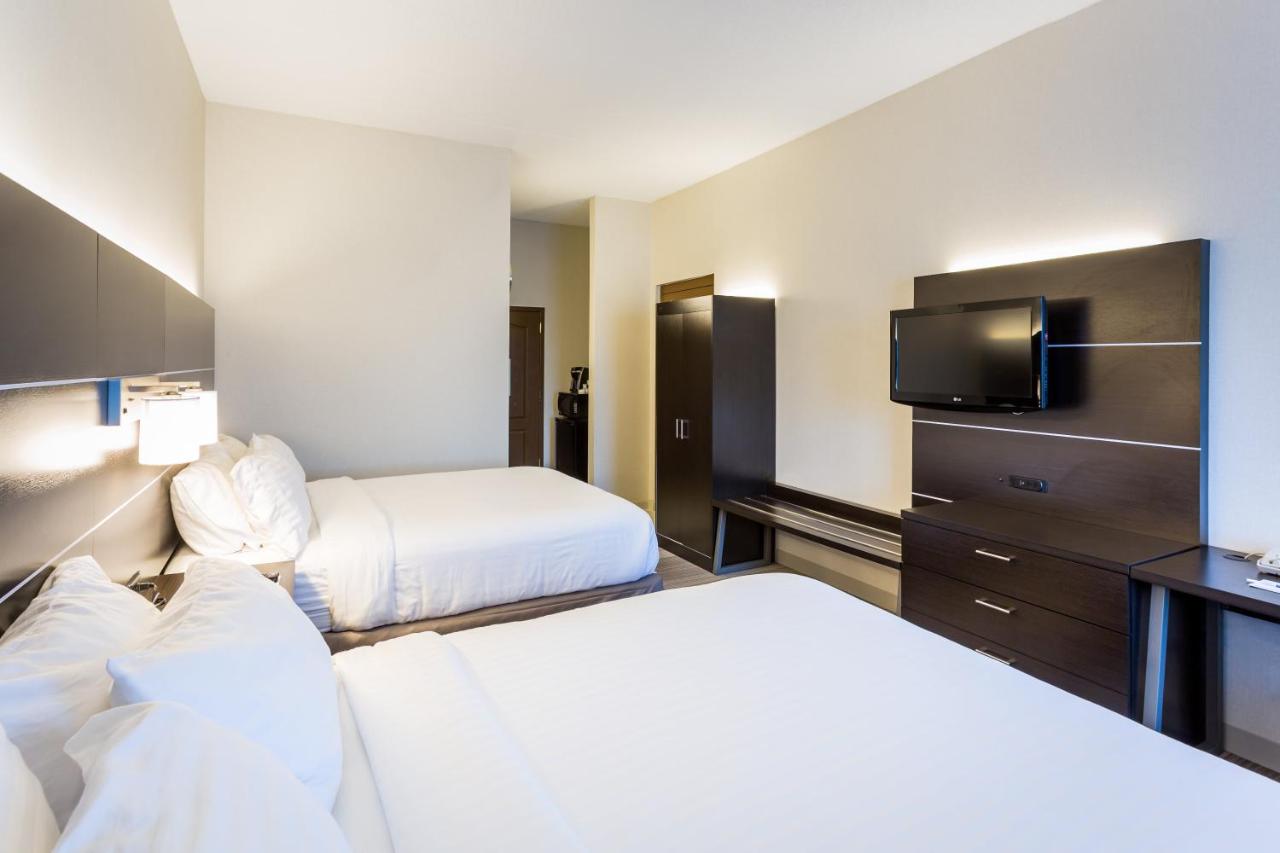 Queen Room with Two Queen Beds at Holiday Inn Express & Suites Reading by IHG