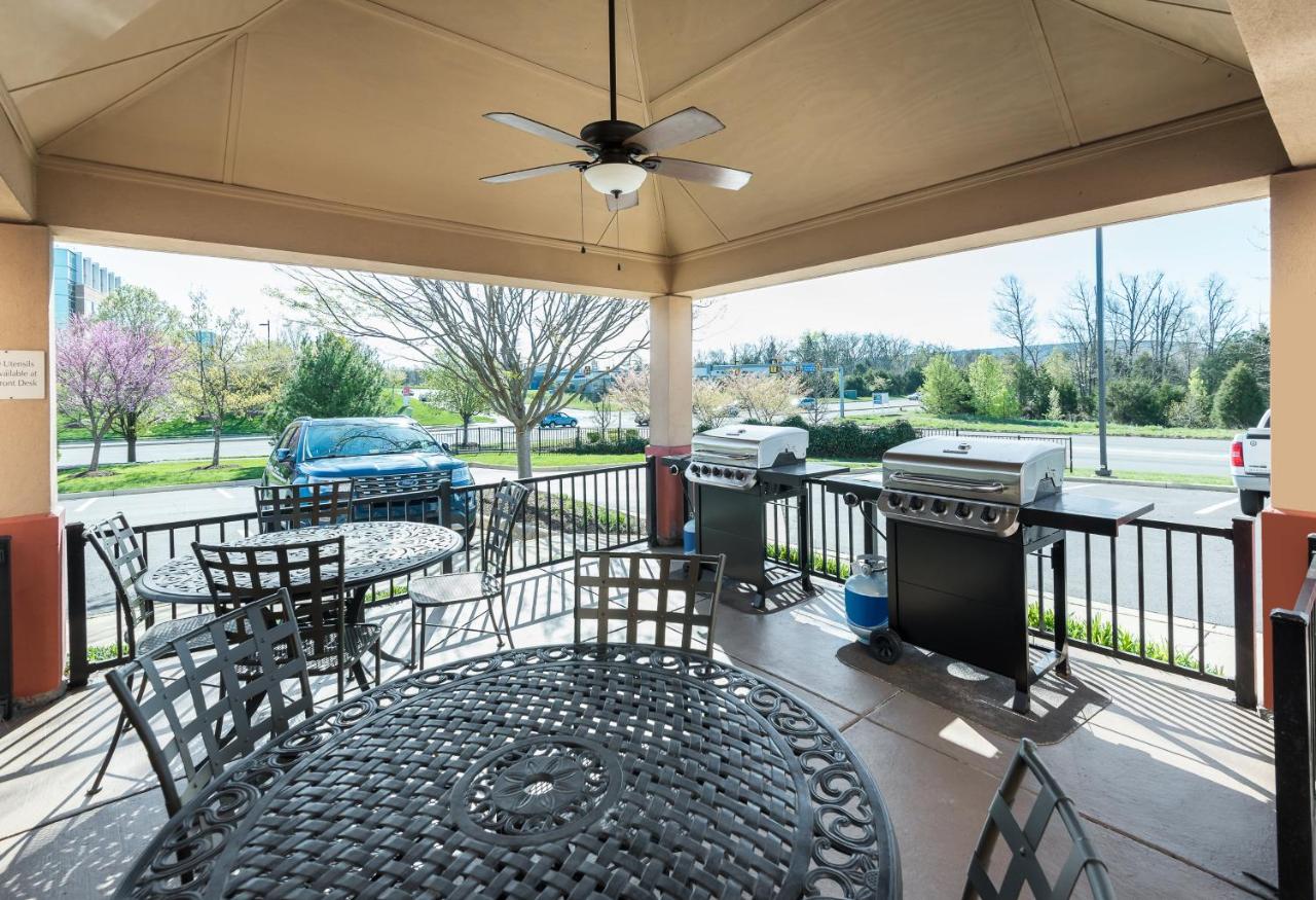 | Candlewood Suites Sterling, an IHG Hotel