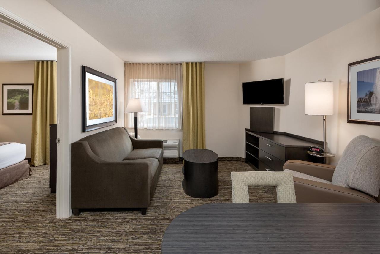 | Candlewood Suites Sterling, an IHG Hotel
