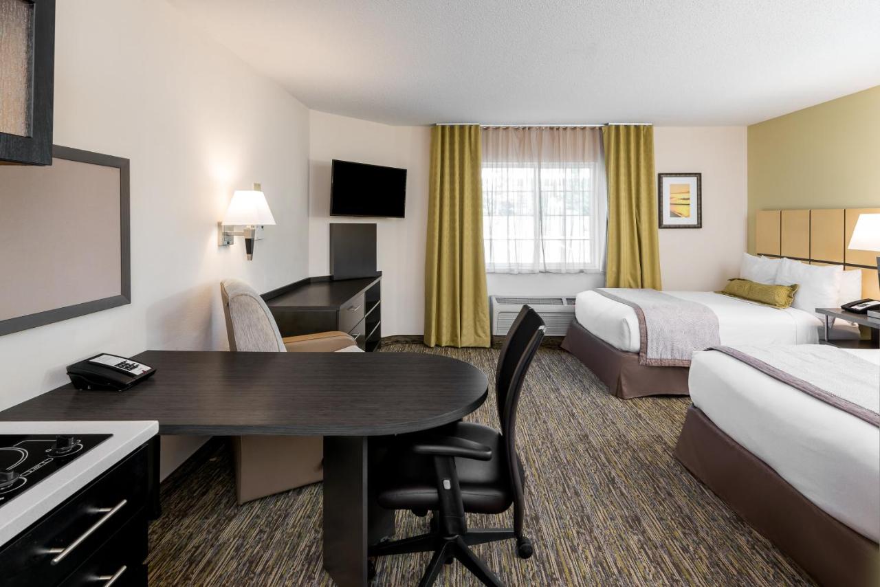 | Candlewood Suites Sterling, an IHG Hotel