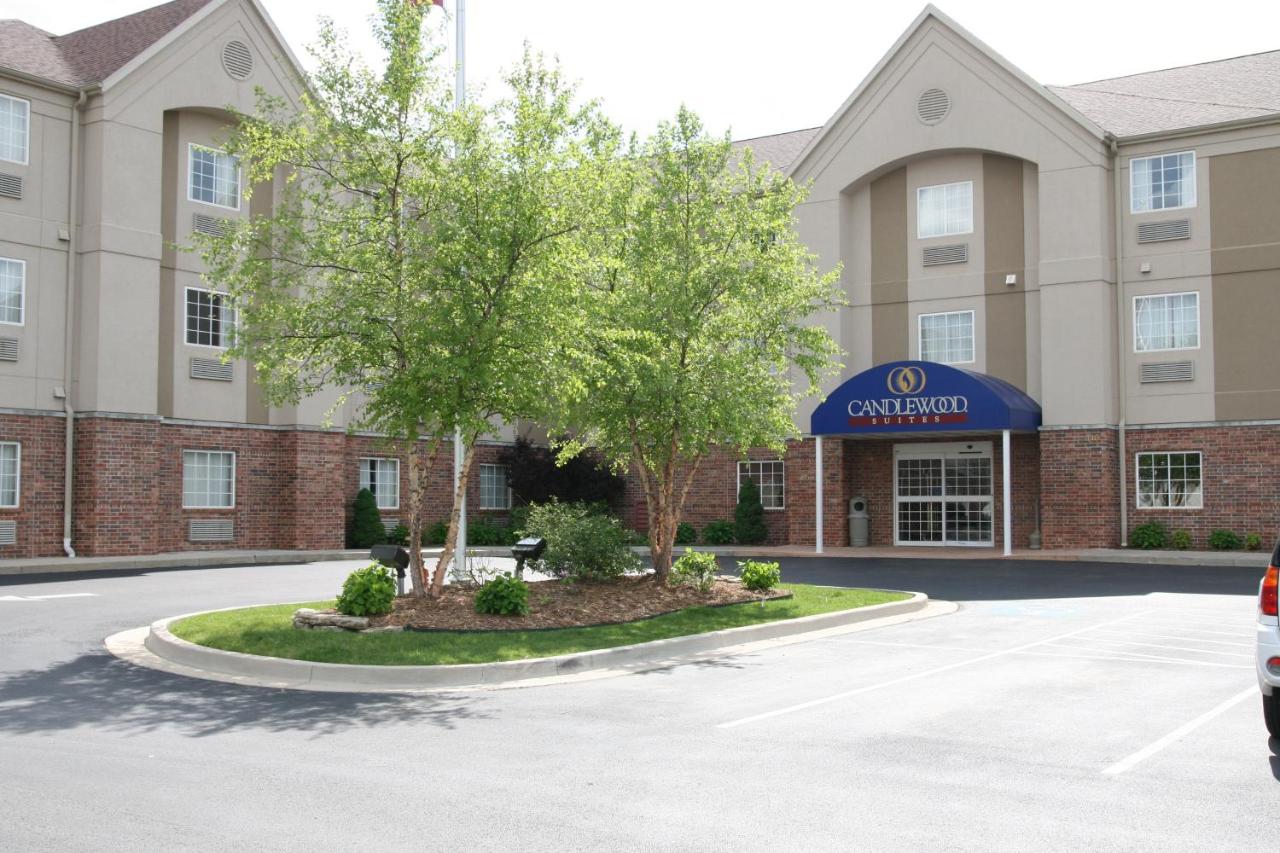  | Candlewood Suites St. Robert, an IHG Hotel