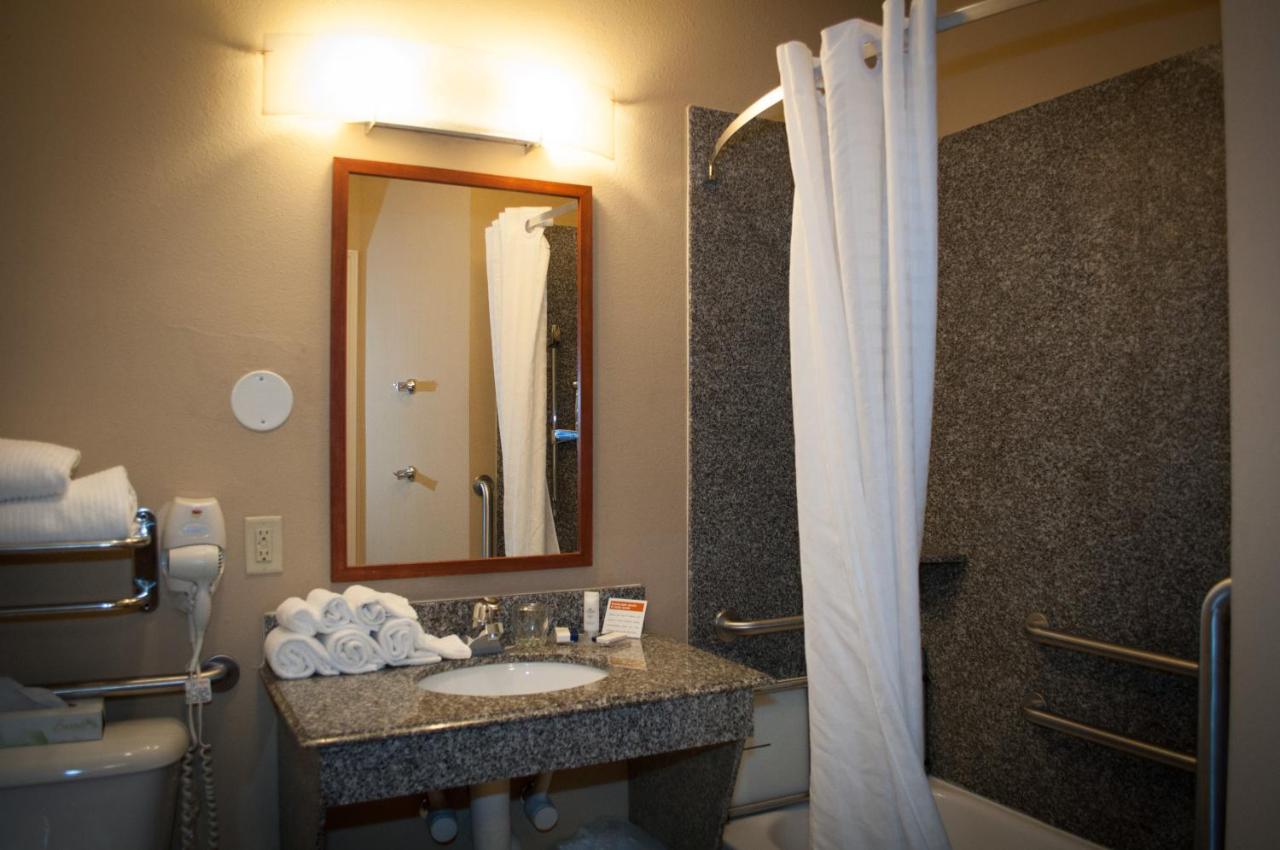 Queen Studio - Disability Access/Non-Smoking at Candlewood Suites New Iberia by IHG
