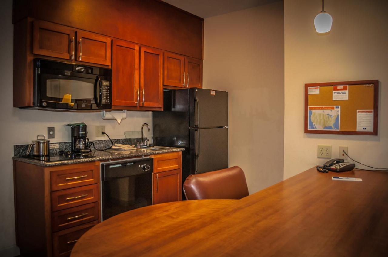 One-Bedroom King Suite with Sofa Bed - Non-Smoking at Candlewood Suites New Iberia by IHG