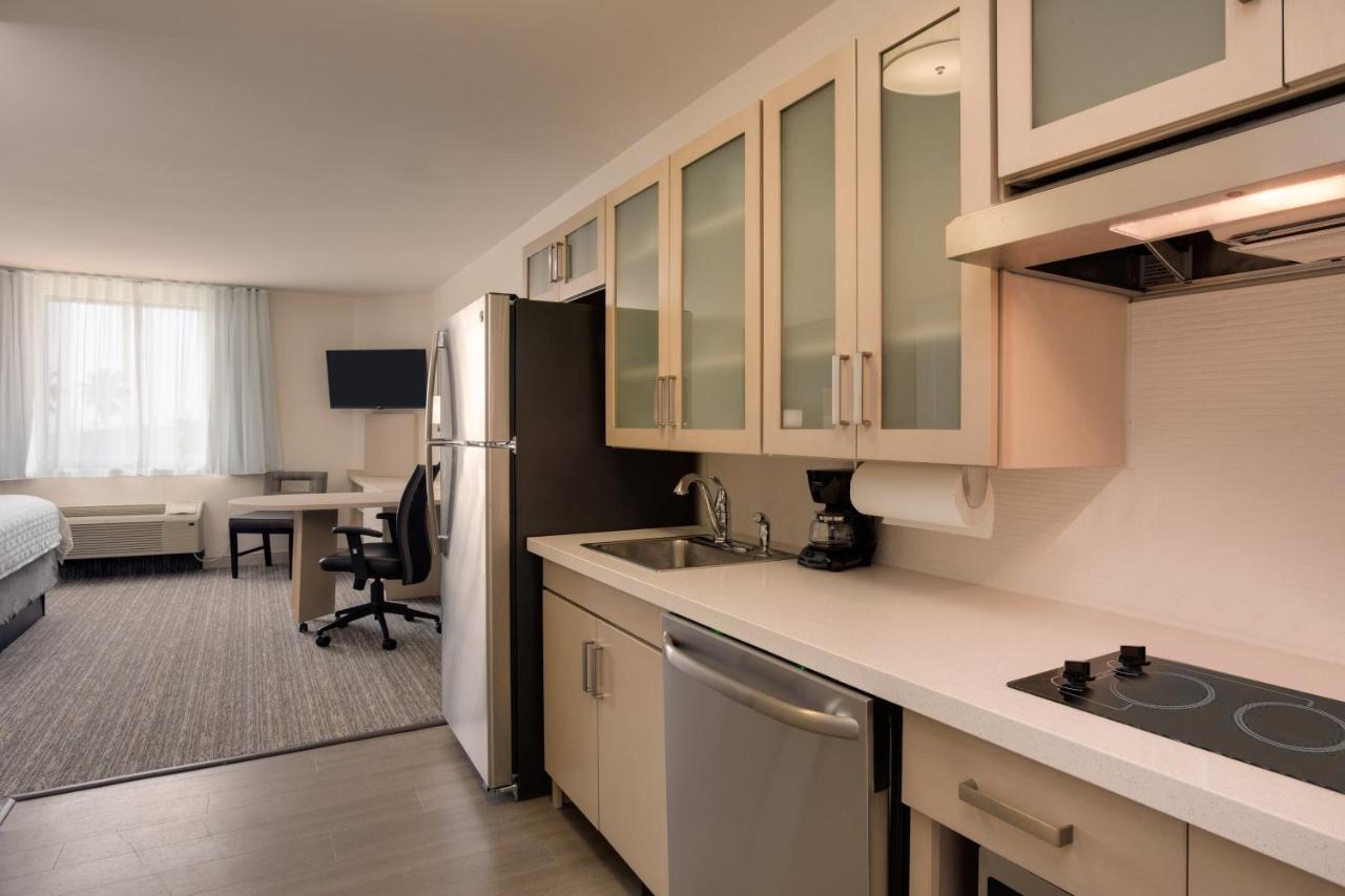  | Candlewood Suites Miami Intl Airport-36th St