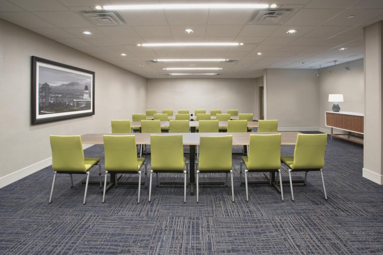 | Holiday Inn Express Pigeon Forge – Sevierville, an IHG Hotel