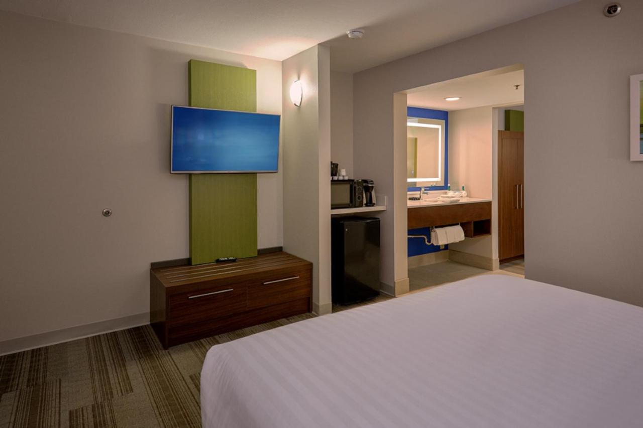 | Holiday Inn Express Pigeon Forge – Sevierville, an IHG Hotel