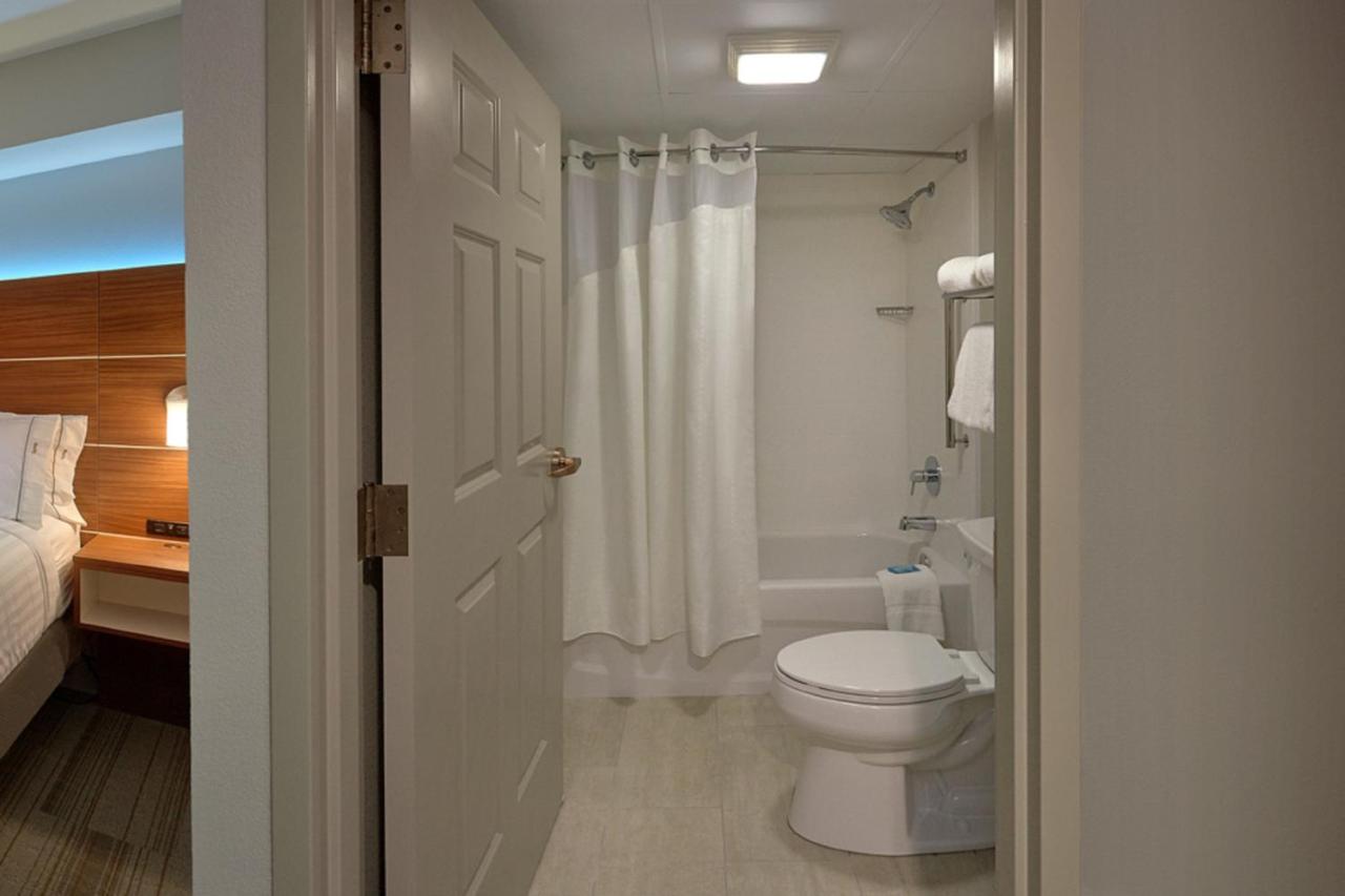 | Holiday Inn Express Pigeon Forge – Sevierville, an IHG Hotel