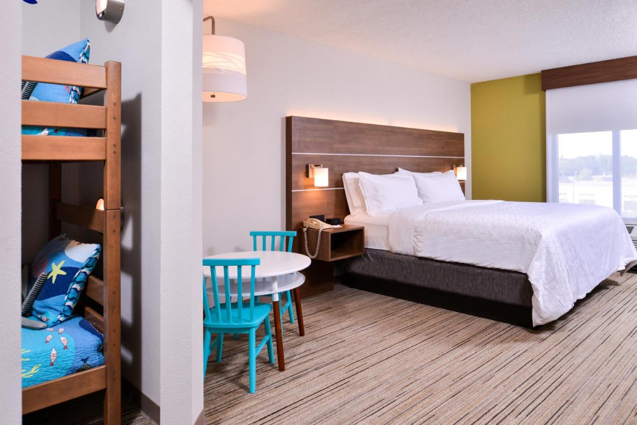 One King Kids Suite - Non-Smoking at Holiday Inn Express Hotel & Suites Tampa-Anderson Rd/Veteran by IHG
