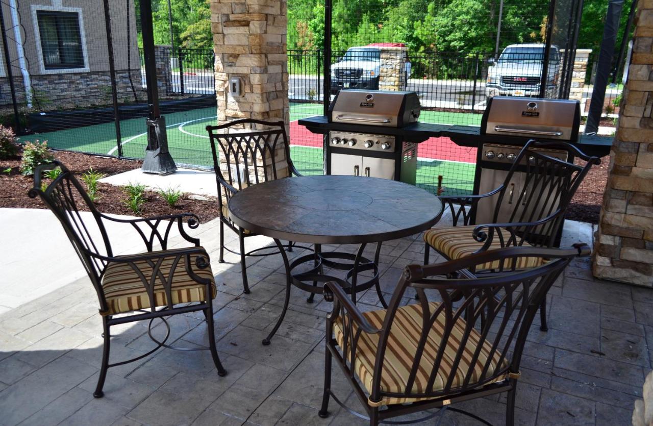 | Staybridge Suites North Jacksonville, an IHG Hotel