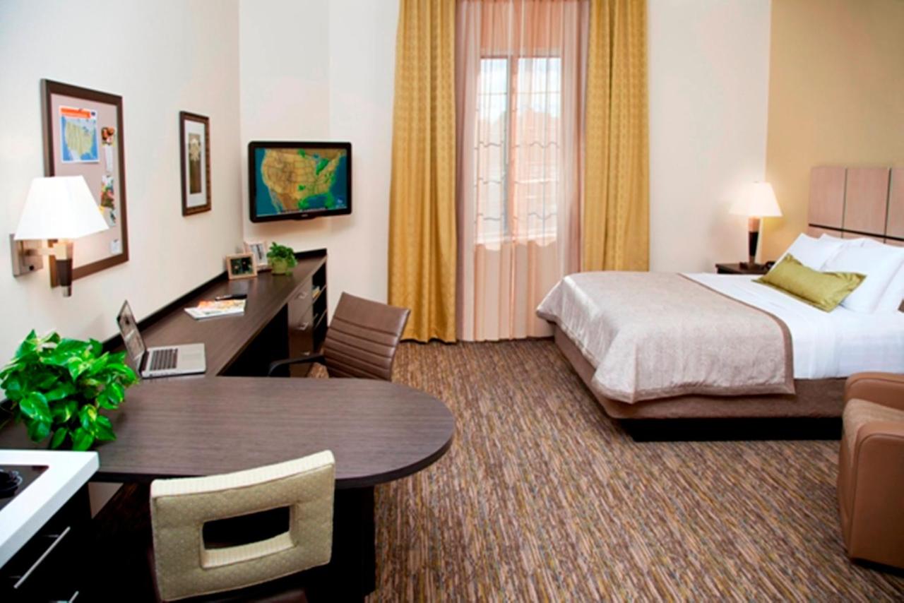 | Candlewood Suites Vestal - Binghamton, an IHG Hotel