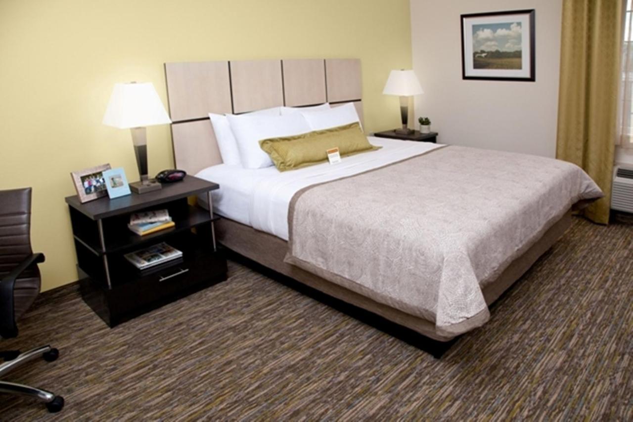 | Candlewood Suites Vestal - Binghamton, an IHG Hotel
