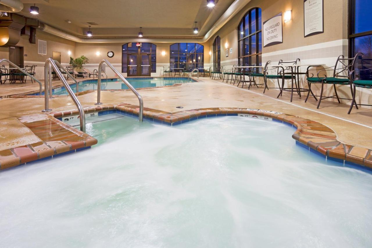  | Staybridge Suites Milwaukee Airport South, an IHG Hotel