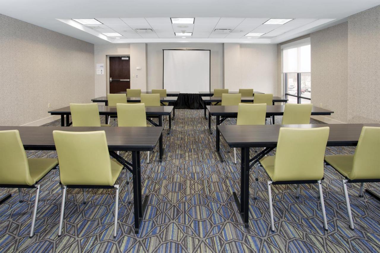 | Holiday Inn Express Hotel & Suites South Portland