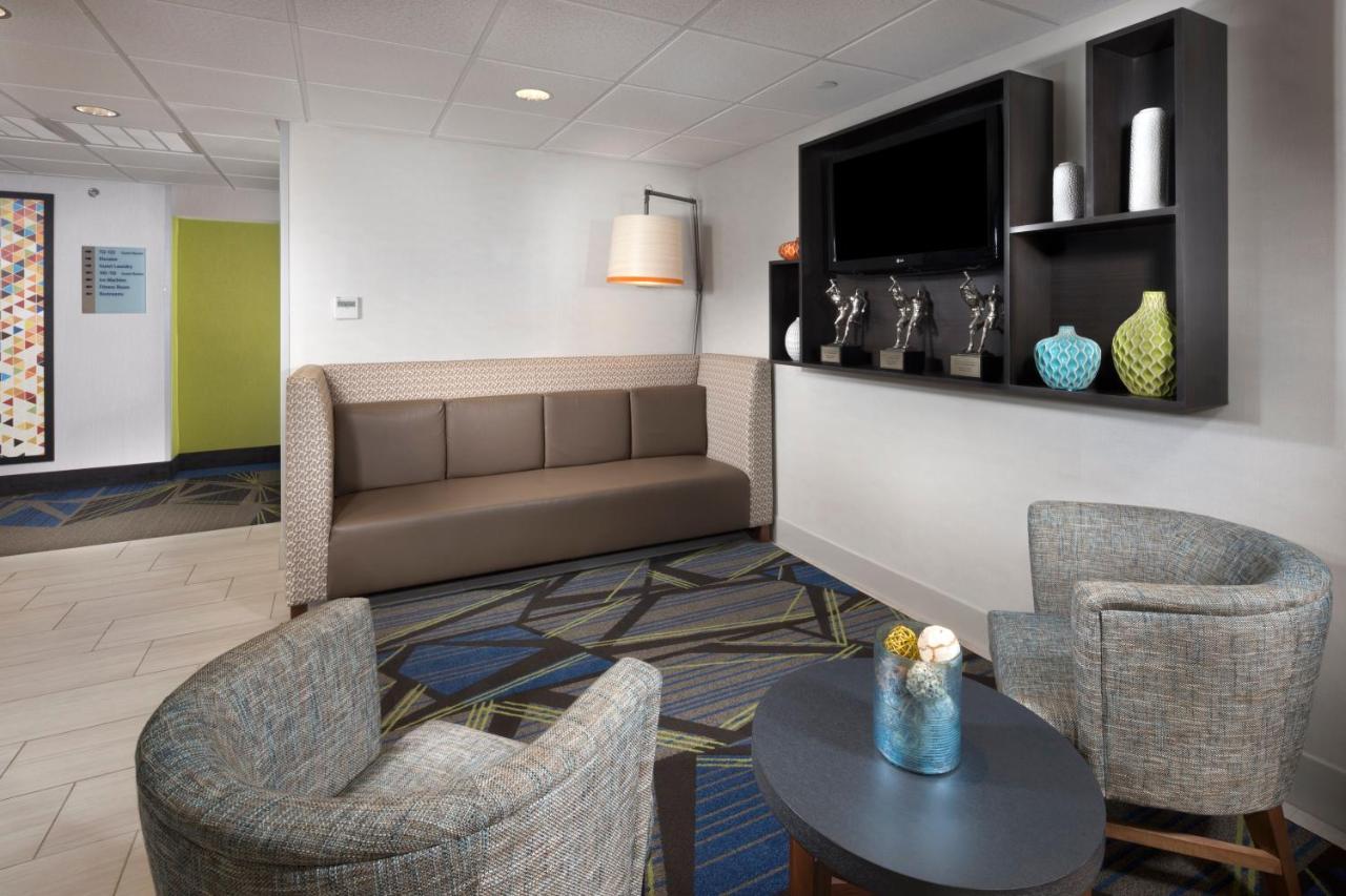 | Holiday Inn Express Middlesboro, an IHG Hotel