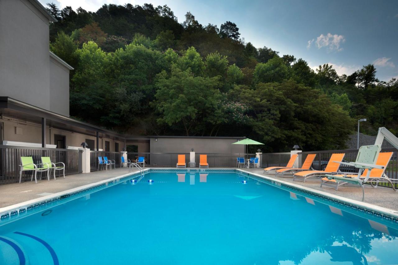 | Holiday Inn Express Middlesboro, an IHG Hotel