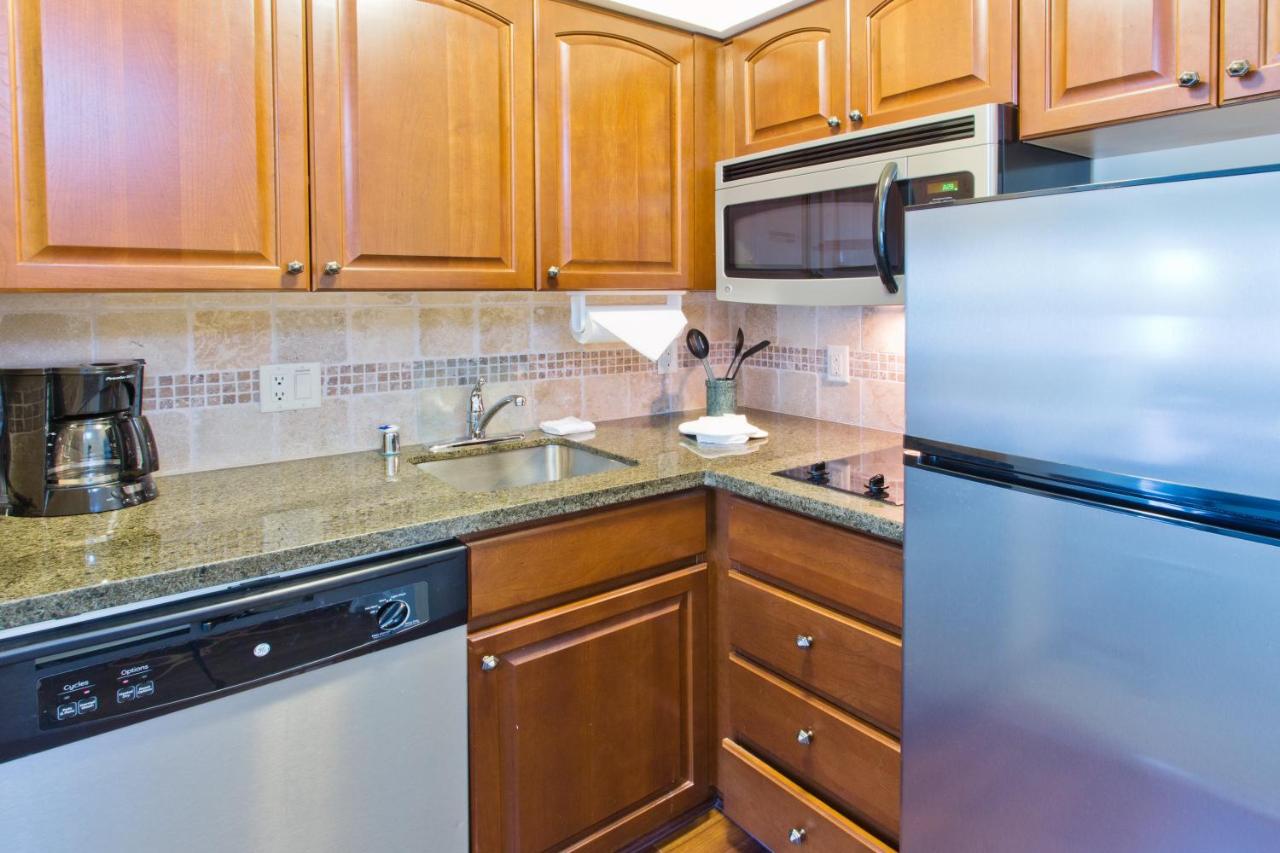 King Studio with Sofa Bed at Staybridge Suites Everett-Paine Field by IHG